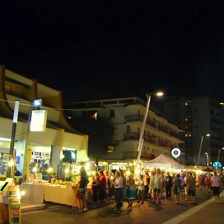 Pineta 25 *